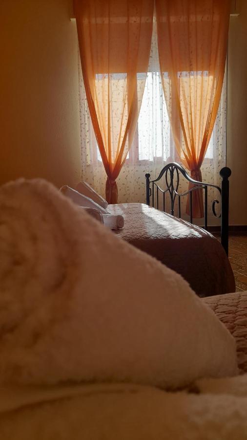 Su Fassoi Cabras Bed & Breakfast Exterior photo